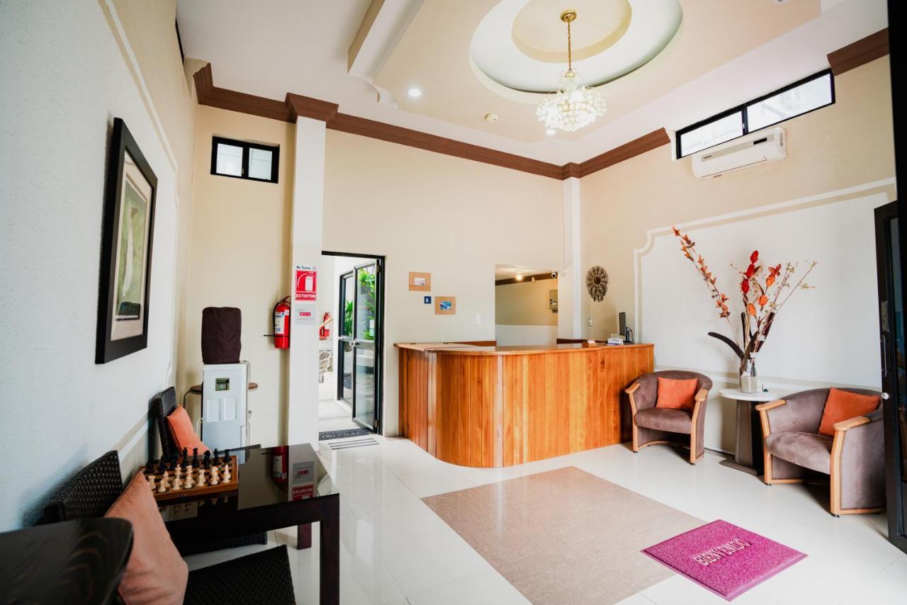 Hotel Palace Galapagos ปูแอร์โตอาโยรา ภายนอก รูปภาพ