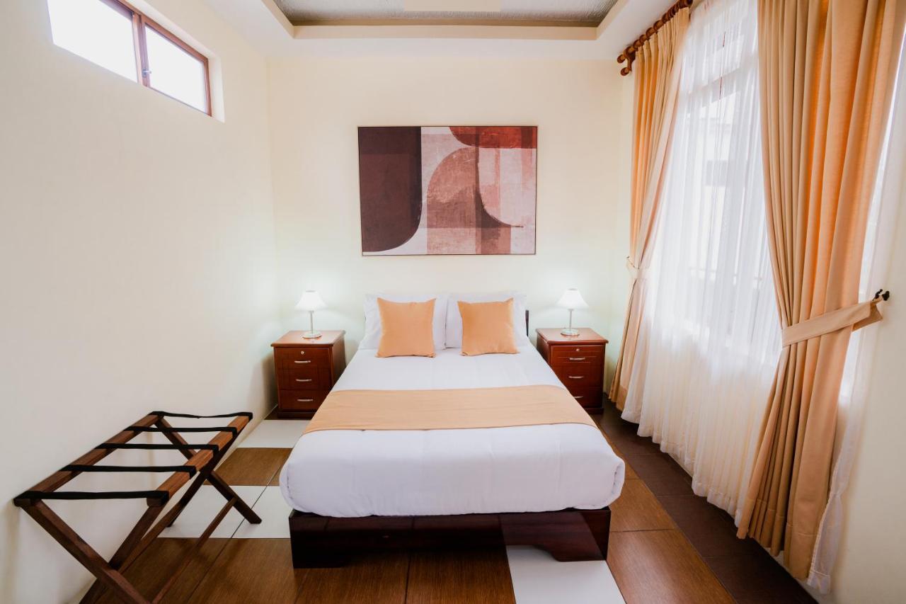 Hotel Palace Galapagos ปูแอร์โตอาโยรา ภายนอก รูปภาพ