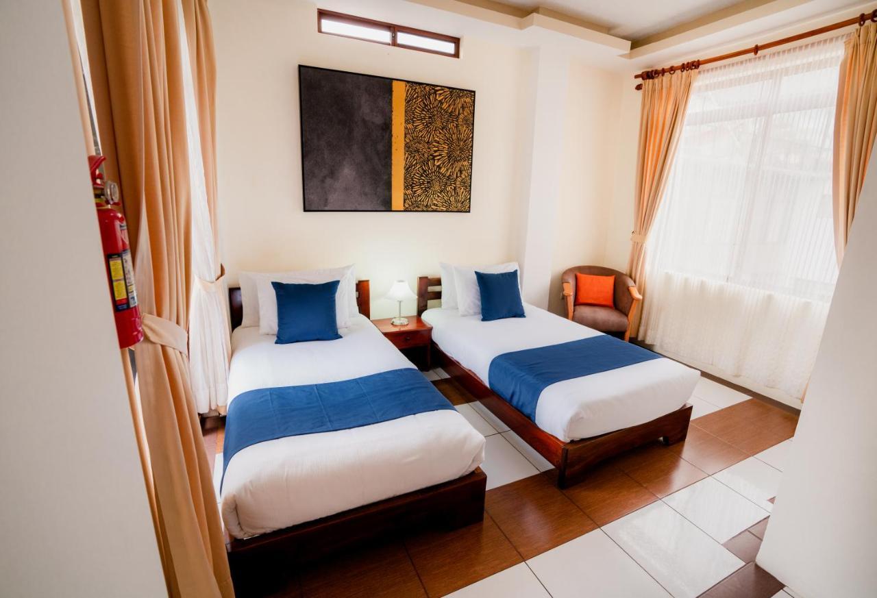 Hotel Palace Galapagos ปูแอร์โตอาโยรา ภายนอก รูปภาพ
