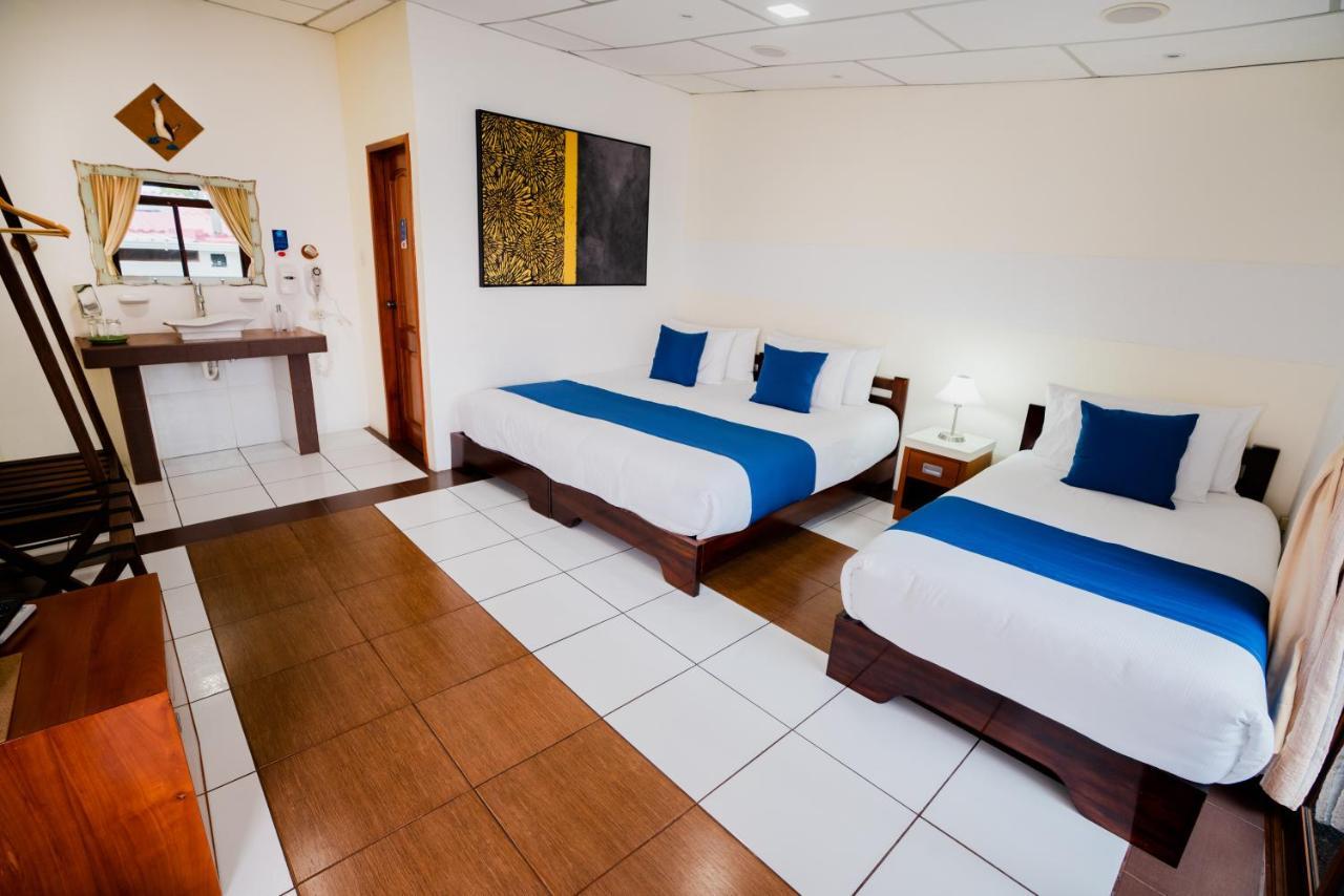 Hotel Palace Galapagos ปูแอร์โตอาโยรา ภายนอก รูปภาพ