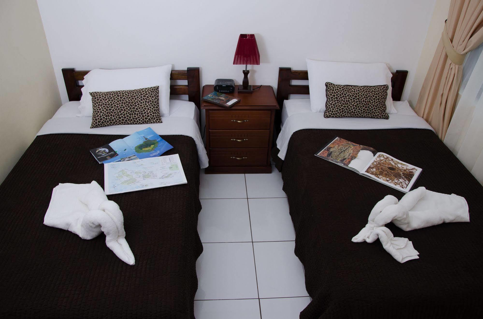 Hotel Palace Galapagos ปูแอร์โตอาโยรา ภายนอก รูปภาพ